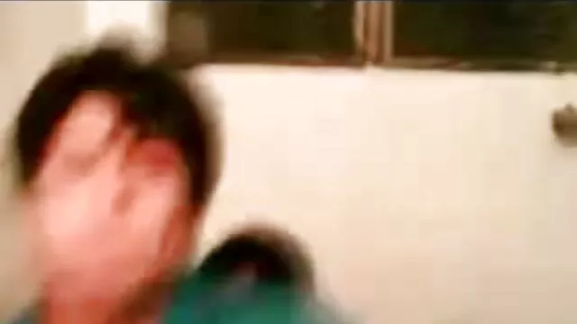 मैकडॉनल्ड्स में उसकी बिल्ली के साथ खेल सेक्सी चाहिए फुल एचडी में रही शौकिया लड़की