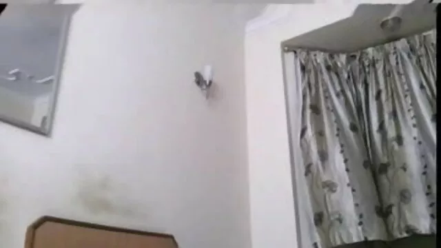 लोनी मद्रासी सेक्सी फुल एचडी अच्छा गधा चाट