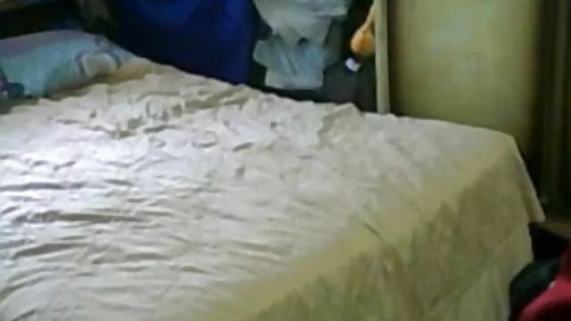 बालों वाली परिपक्व खेलता है और सेक्सी फिल्म फुल एचडी में हिंदी चोदता है