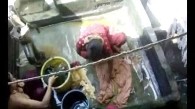 सींग का फुल सेक्सी एचडी पिक्चर बना परिपक्व पत्नी घर के बाहर फिल्म sodomized हो जाता है