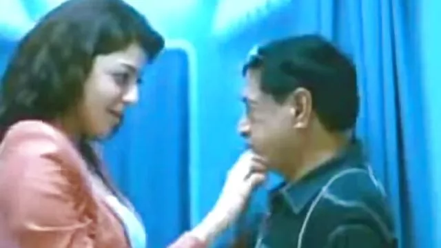 एक खिलौना फुल मूवी एचडी सेक्सी के साथ खेल रहा सितारा।