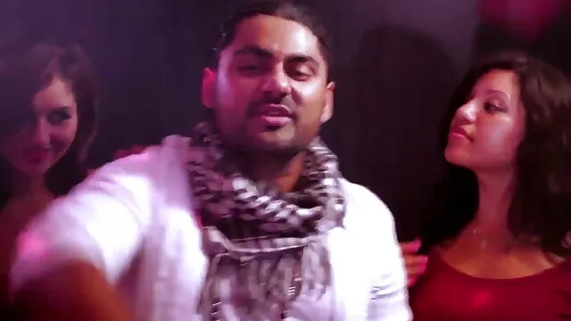 सुंदर बालों वाली टिमिया खुद के साथ खेल रही है सेक्सी फिल्म फुल एचडी फिल्म